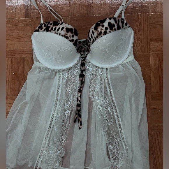 Leopard and white Victoria secret lingerie/bra - Picture 1 of 4